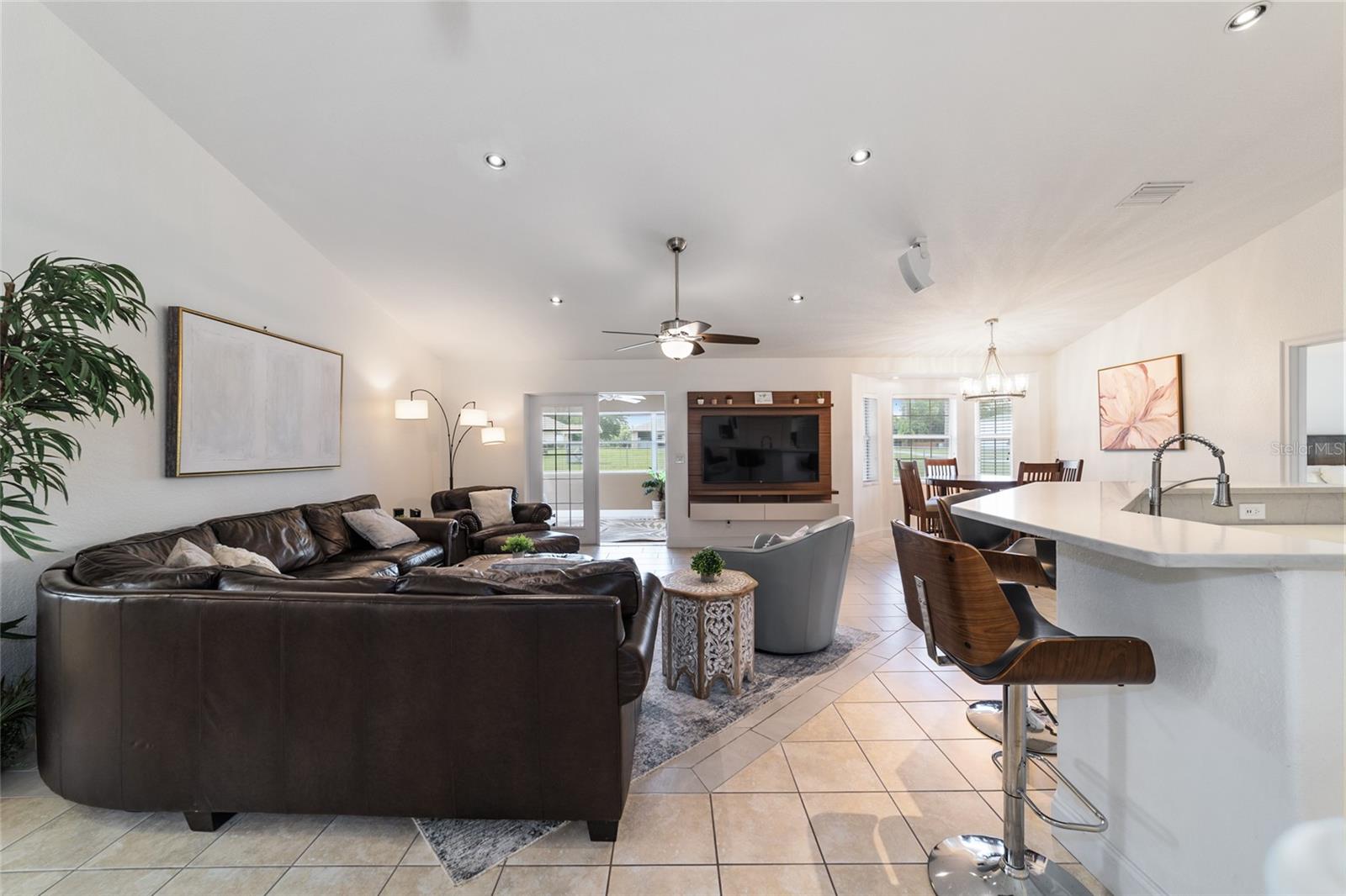 EQUESTRIAN OAKS - Farm