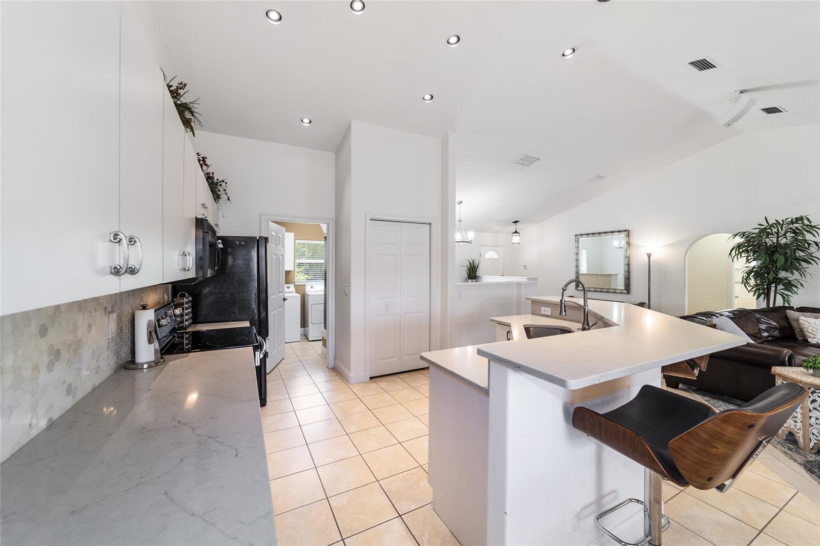 EQUESTRIAN OAKS - Farm