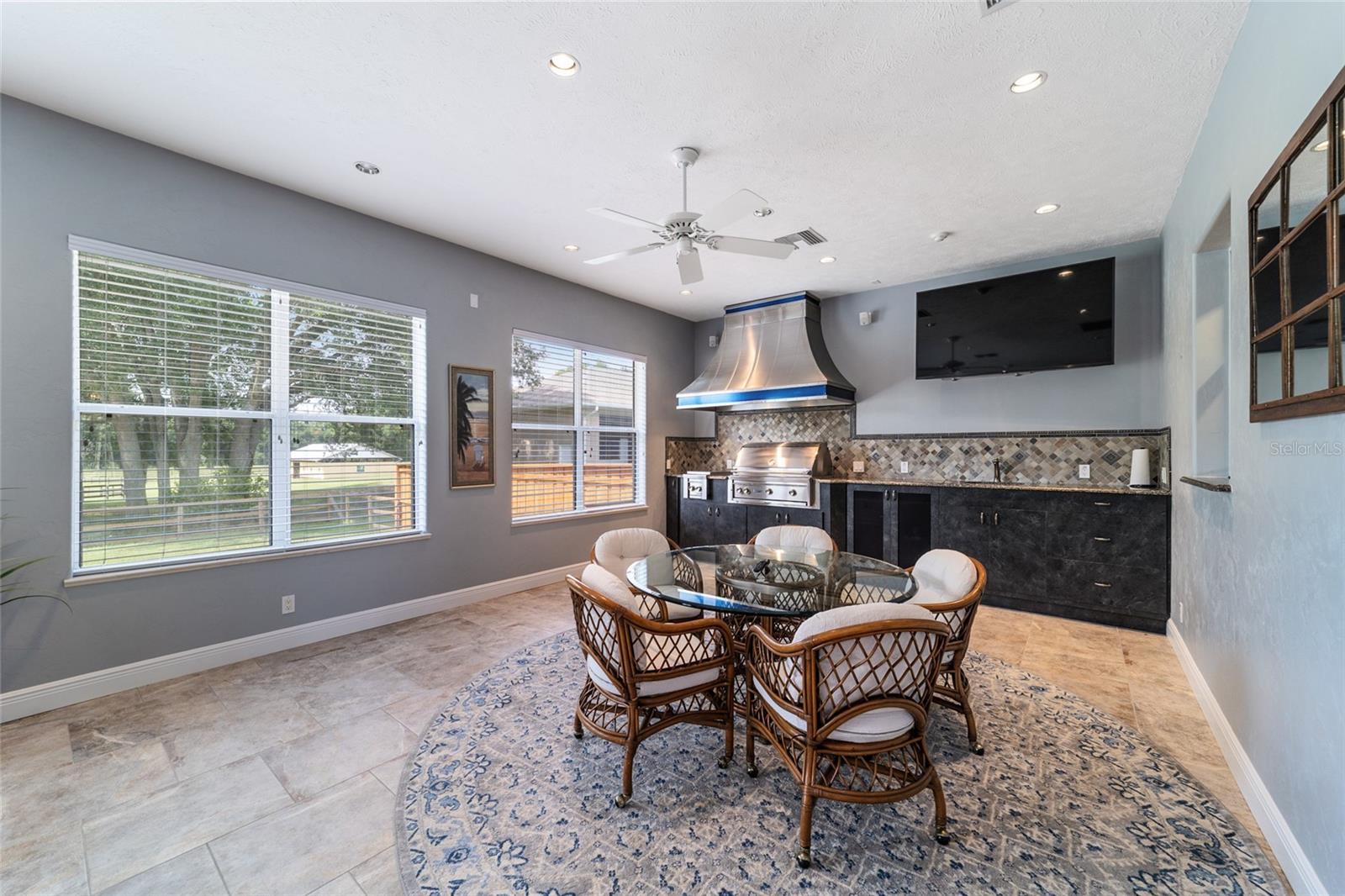 EQUESTRIAN OAKS - Farm