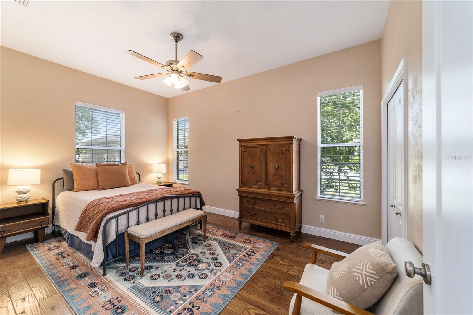 EQUESTRIAN OAKS - Farm