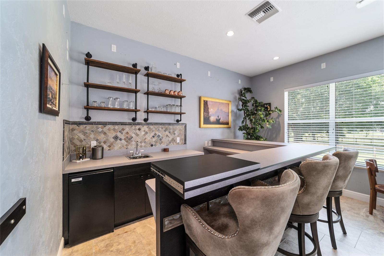 EQUESTRIAN OAKS - Farm