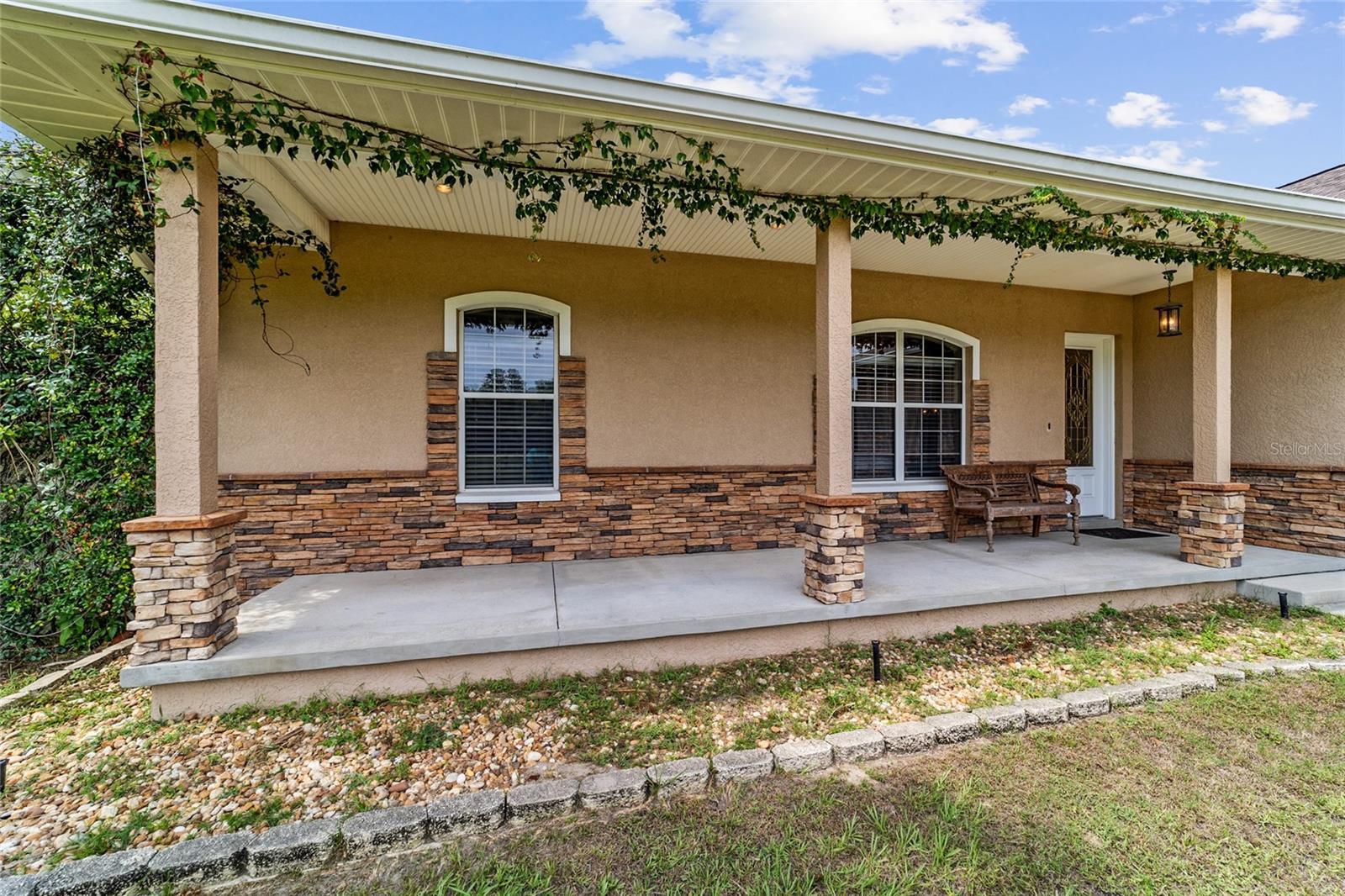 EQUESTRIAN OAKS - Farm