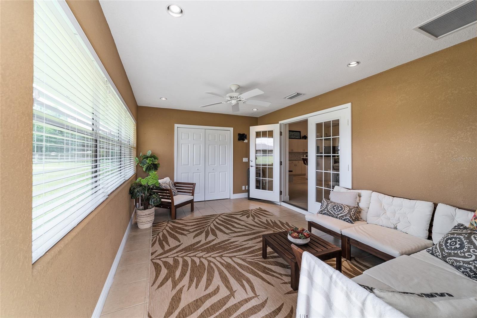 EQUESTRIAN OAKS - Farm