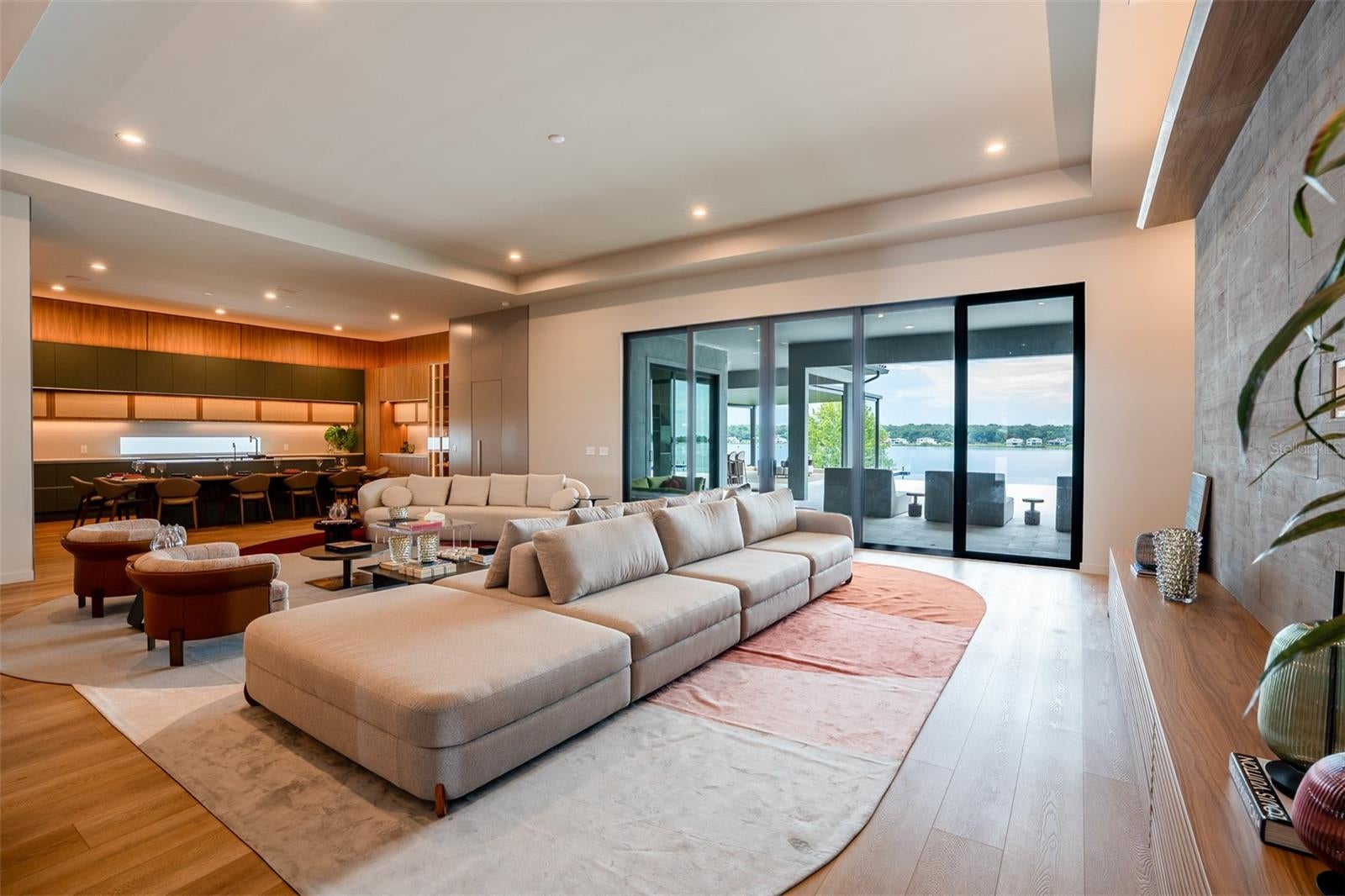 15125 PENDIO DRIVE
