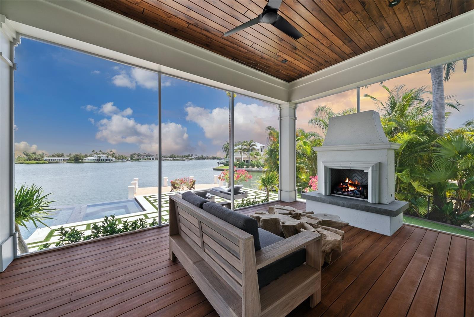 BAY PALMS ADD - Residential