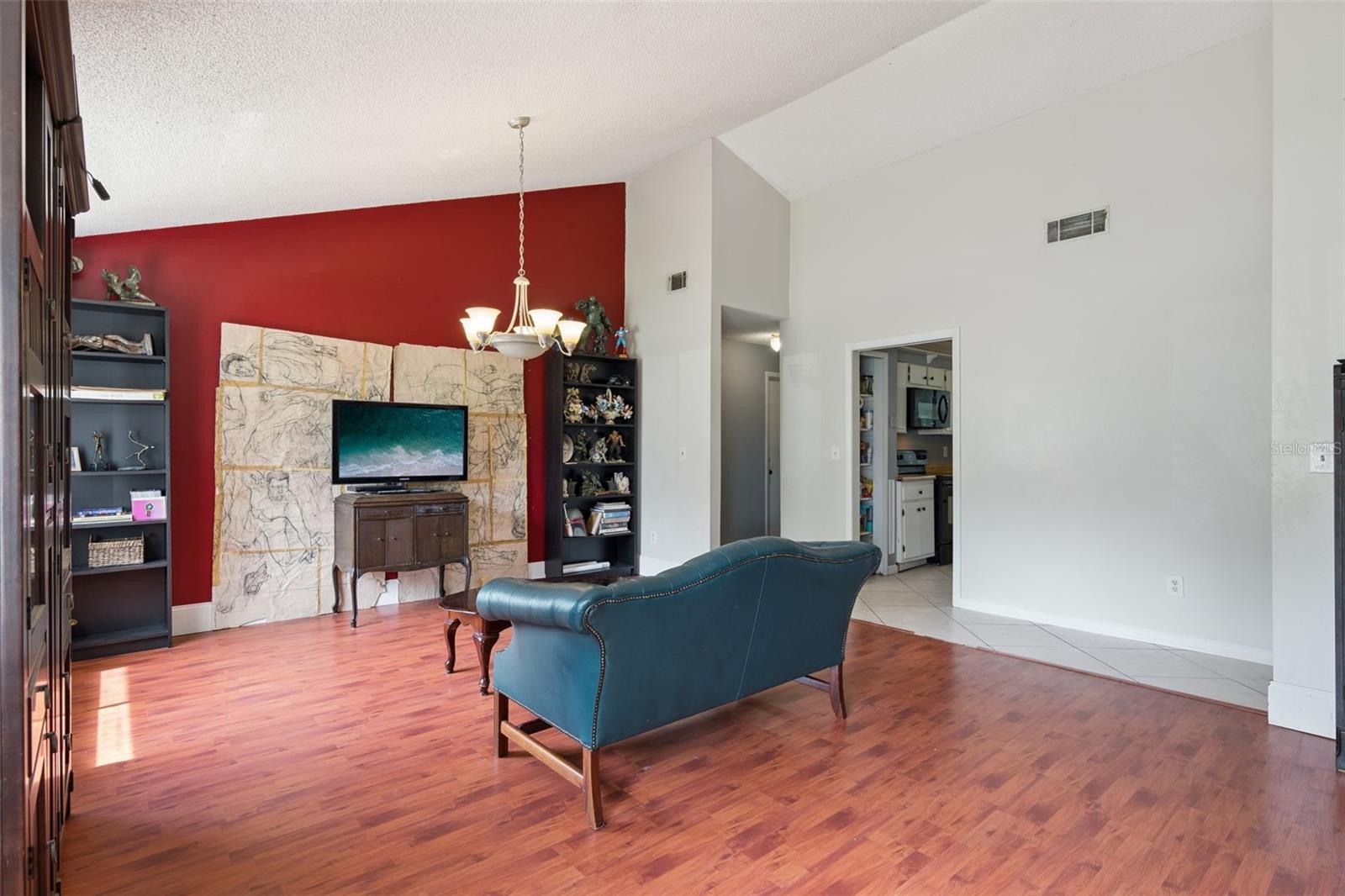 971 WAVERLY DRIVE