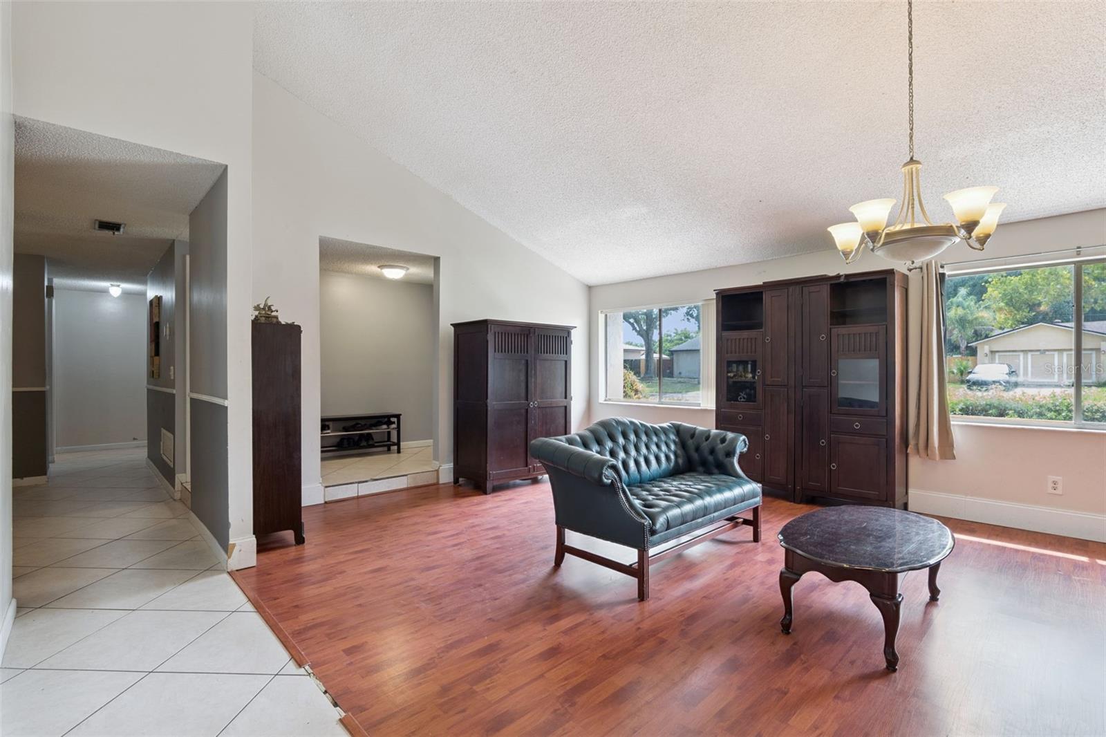 971 WAVERLY DRIVE