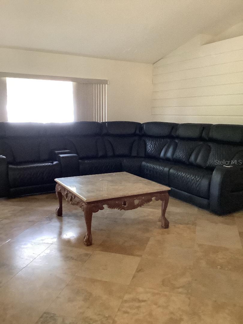 DLETONA LAKES UN 09 - Residential Lease