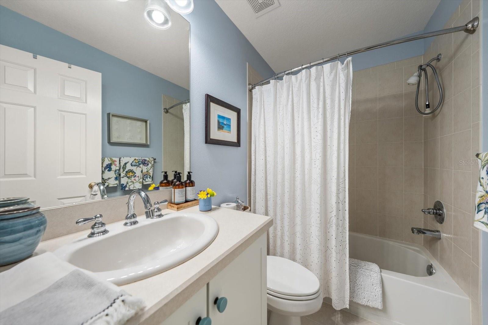 WEST BAY VILLAGE - Residential