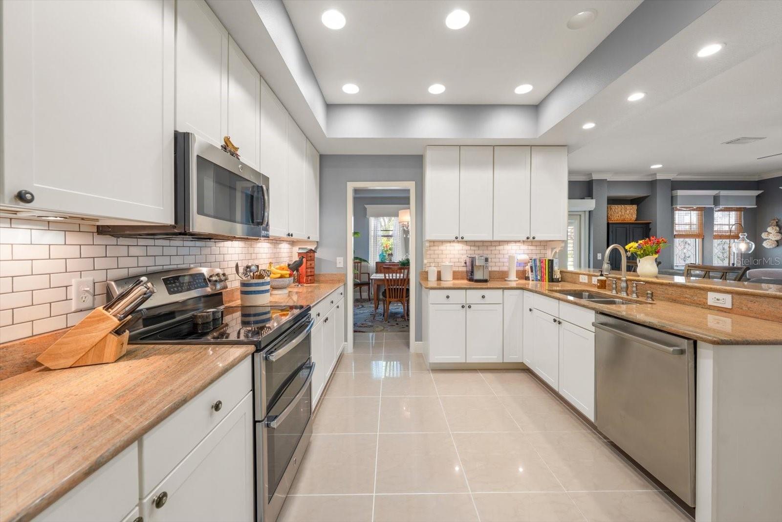 WEST BAY VILLAGE - Residential