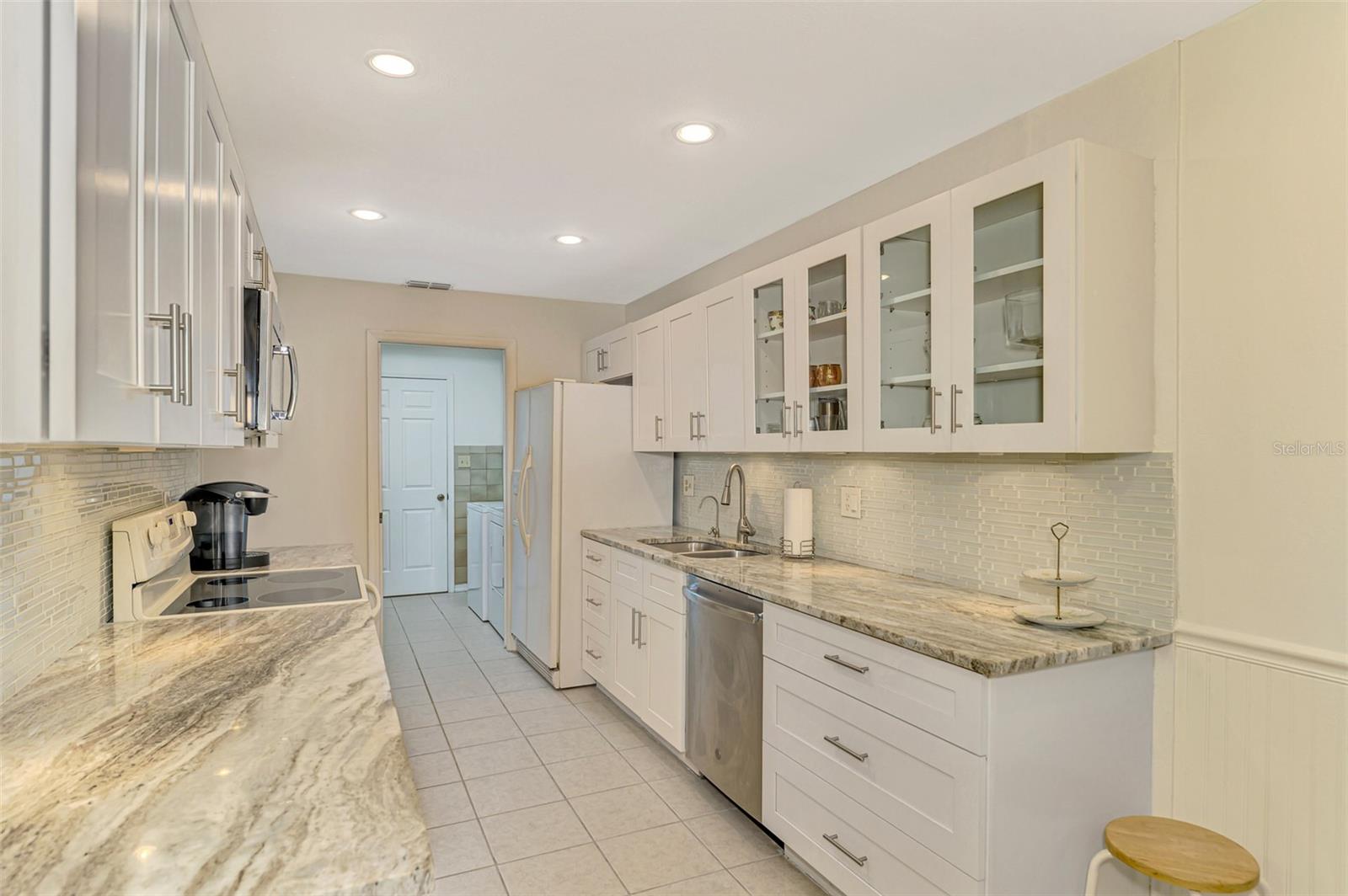 OAK FOREST VILLAS - Residential