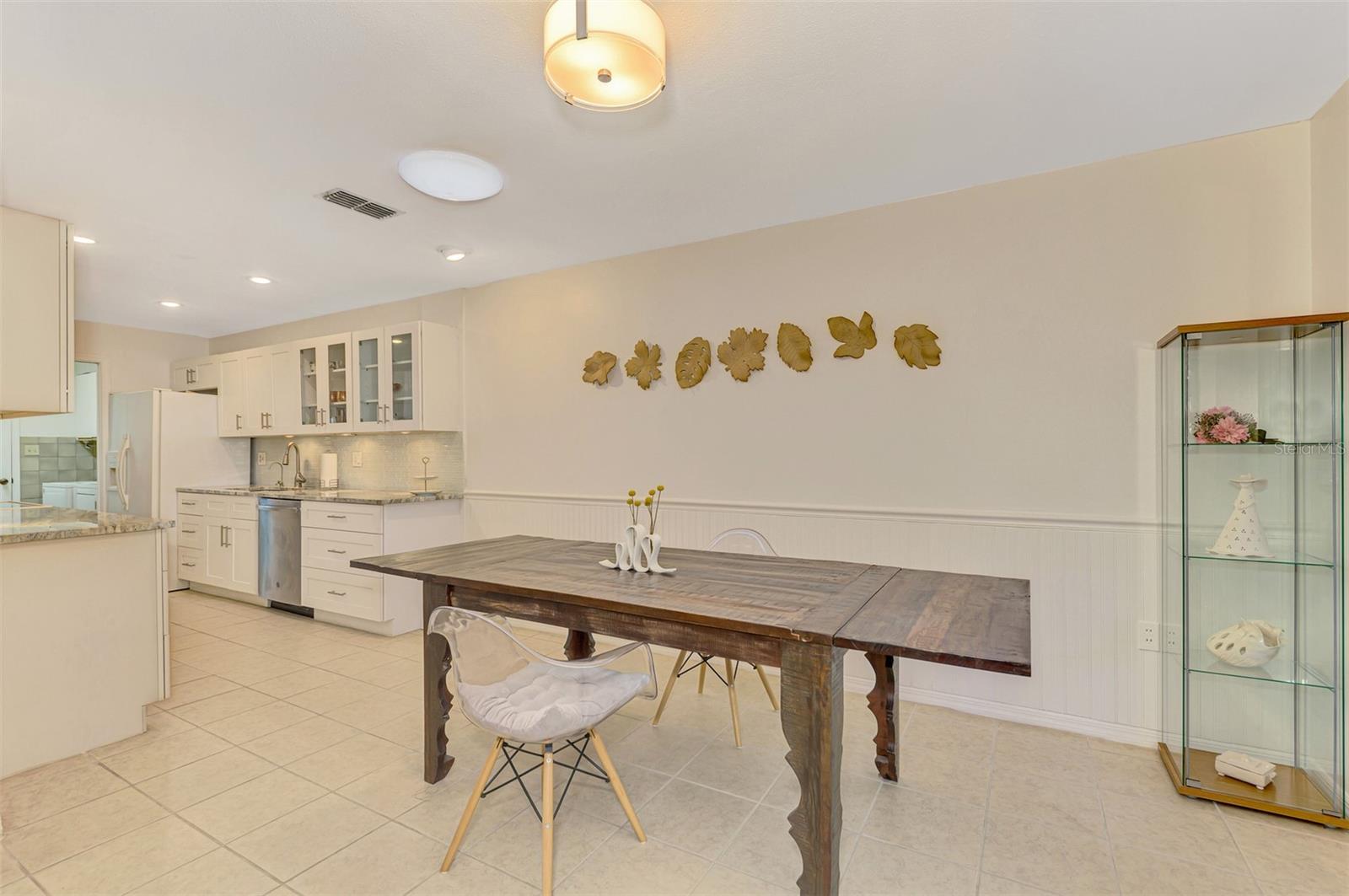 OAK FOREST VILLAS - Residential