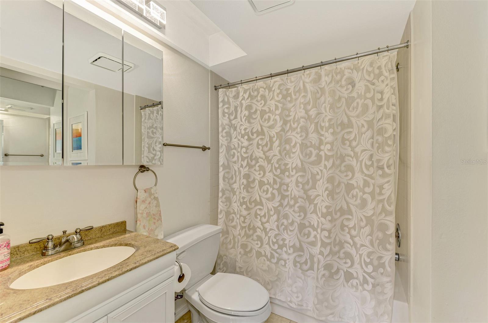 OAK FOREST VILLAS - Residential
