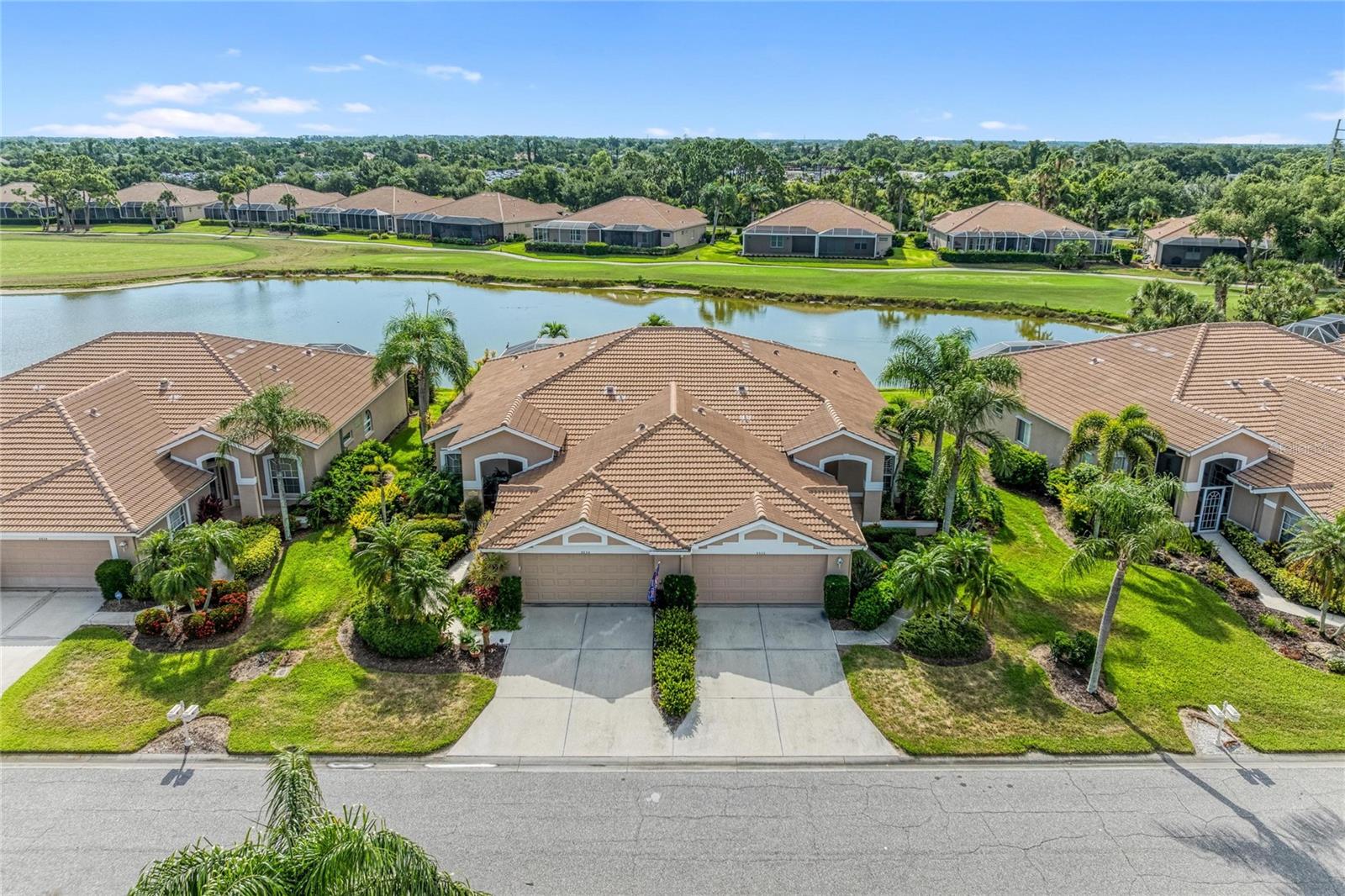 9532 FOREST HILLS CIRCLE