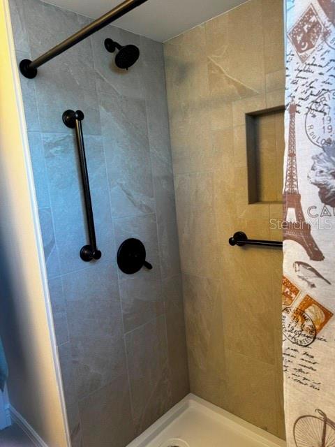 LAKELAND HARBOUR - Residential