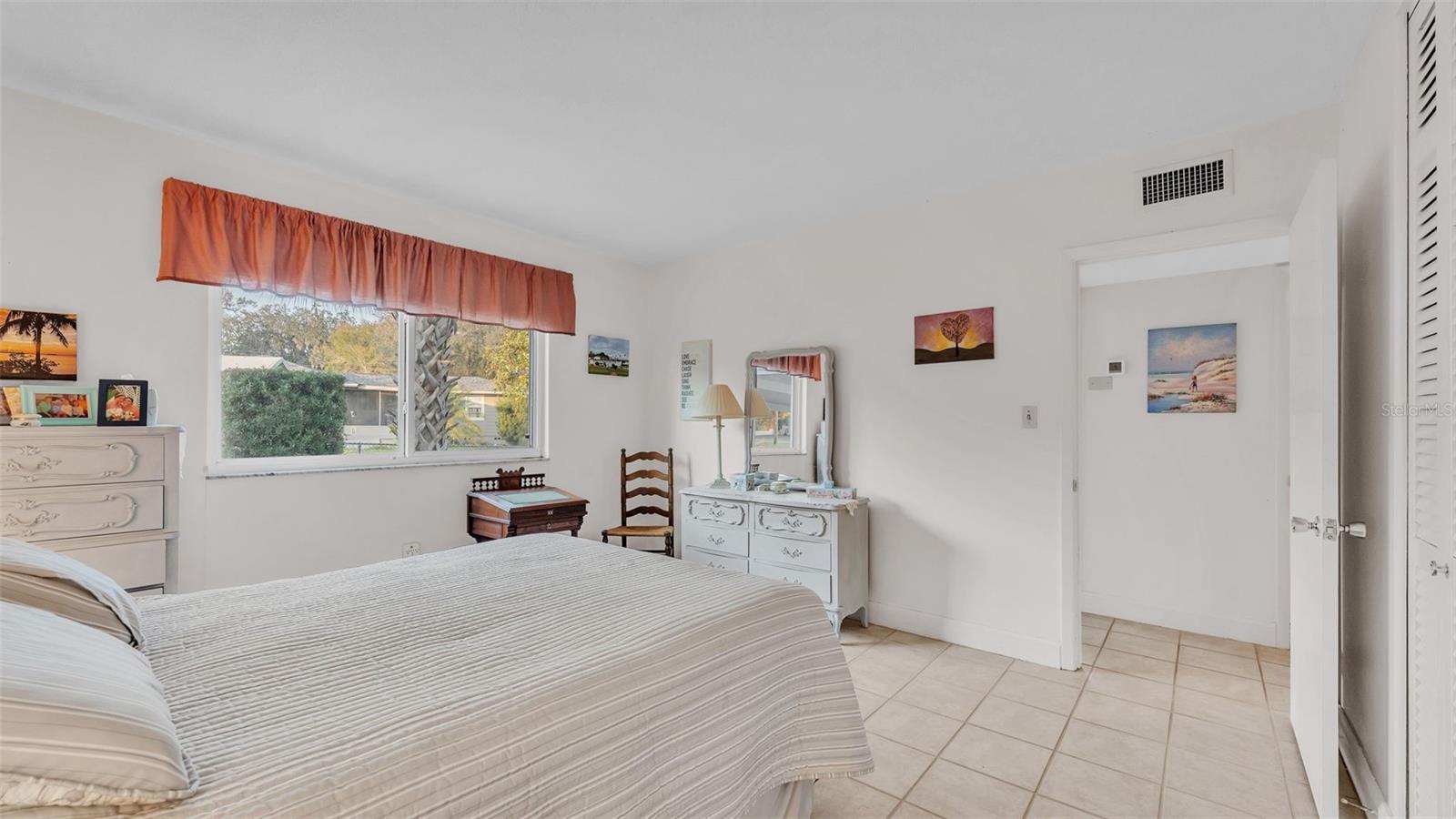 LAKELAND HARBOUR - Residential