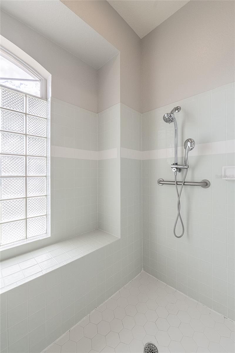 HUNTINGTON HILLS PH 01 - Residential