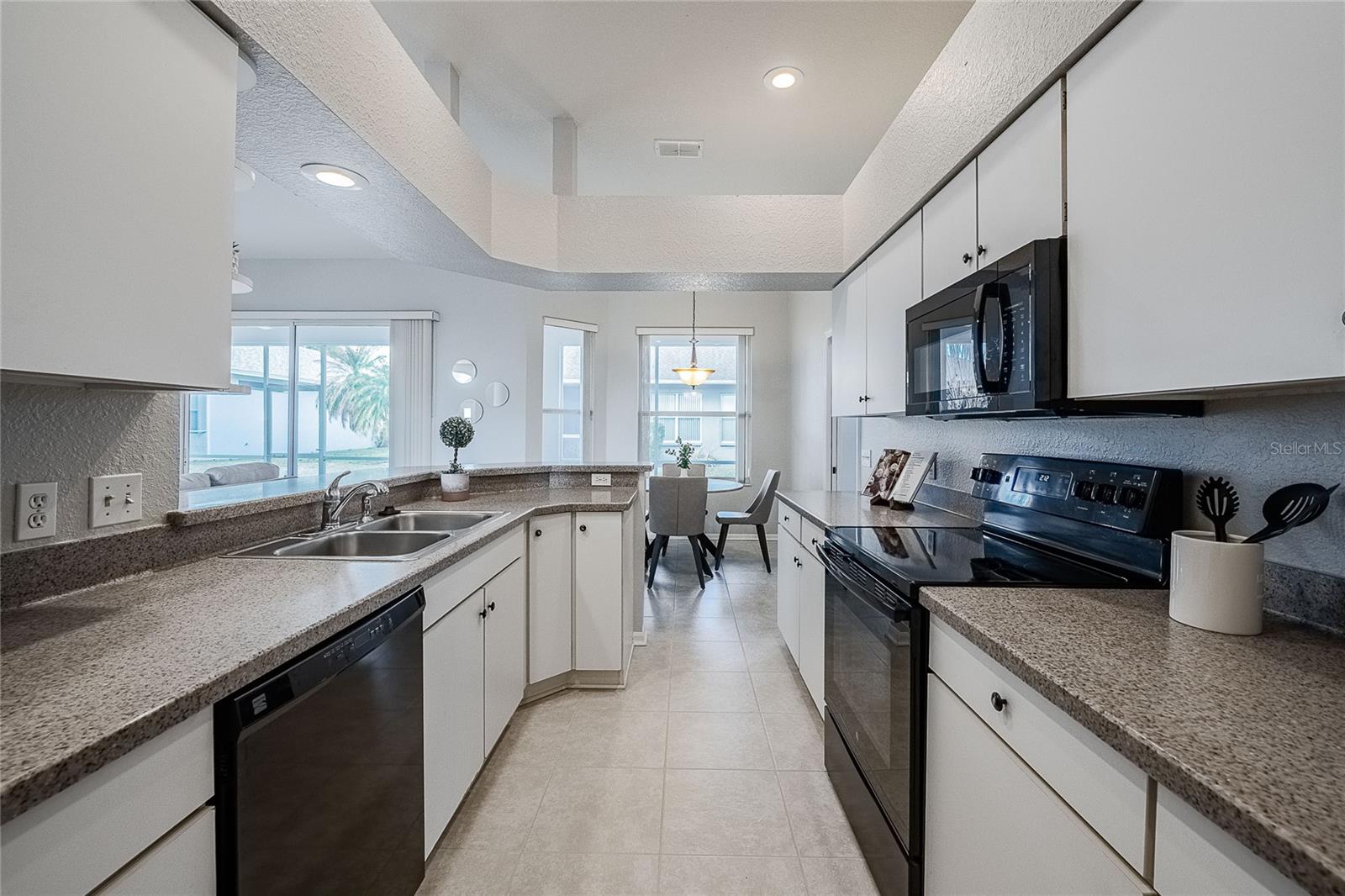 HUNTINGTON HILLS PH 01 - Residential