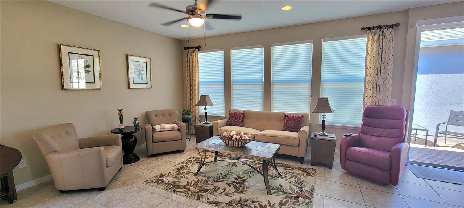 CASCADES OF GROVELAND - Residential