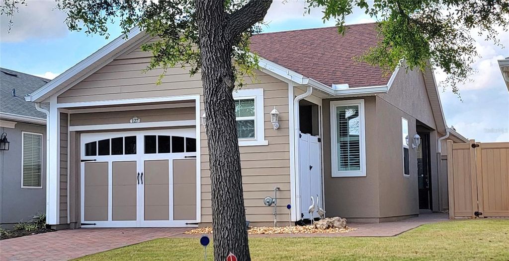 Photo of 127 Bayou Bend Road, Groveland, FL 34736 (MLS # G5110218)