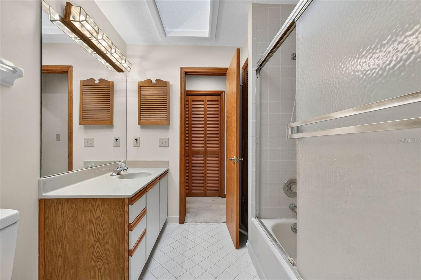 COUNTRY CLUB VILLAGE PH 02 - Residential