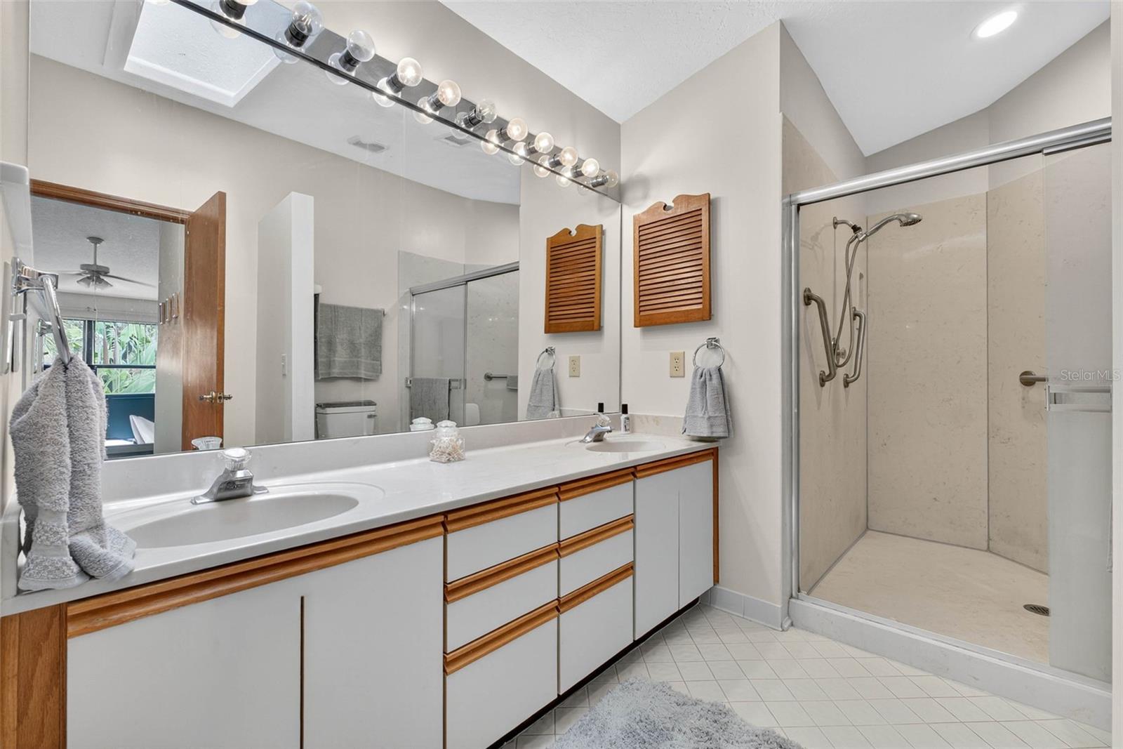 COUNTRY CLUB VILLAGE PH 02 - Residential