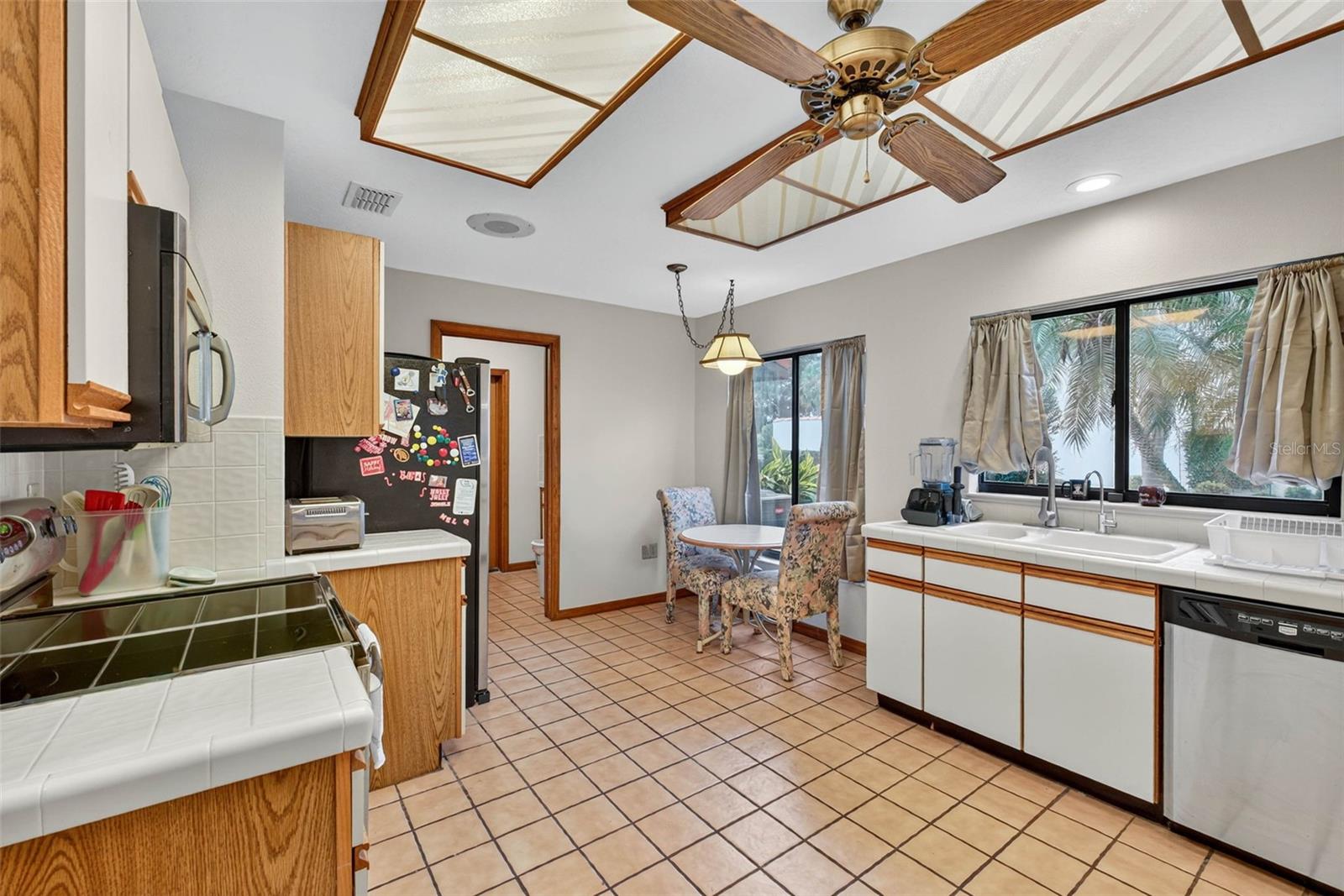 COUNTRY CLUB VILLAGE PH 02 - Residential