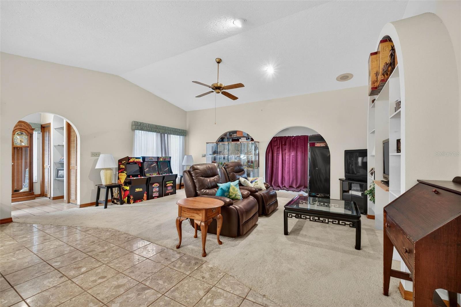 COUNTRY CLUB VILLAGE PH 02 - Residential