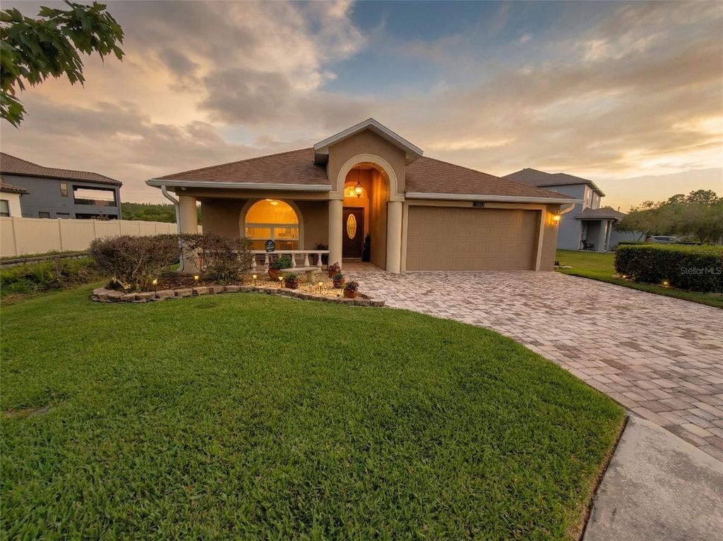 Photo of 1001 Torreya Way, Odessa, FL 33556 (MLS # O6397494)