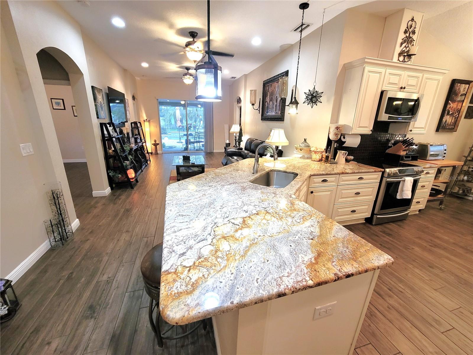 IVY LAKE ESTATES - Residential