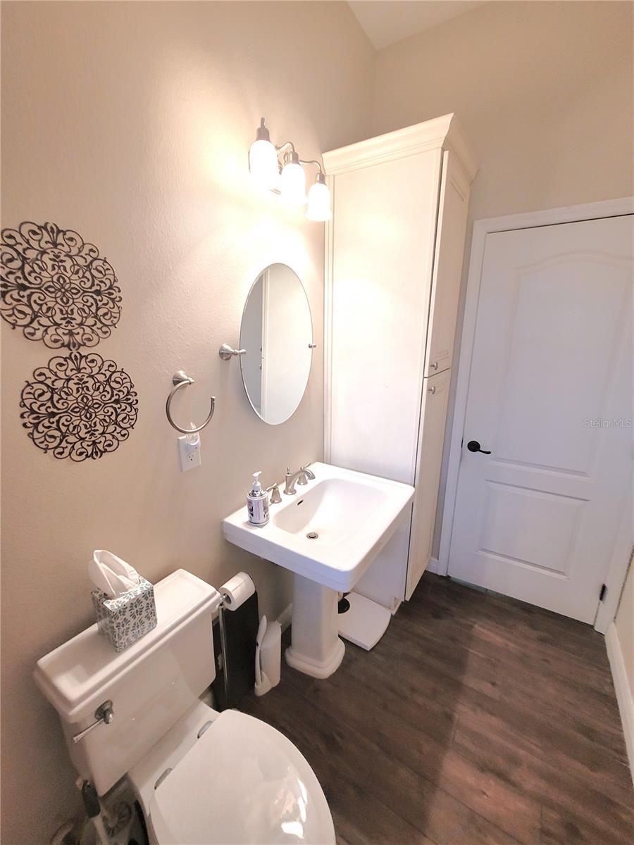 IVY LAKE ESTATES - Residential