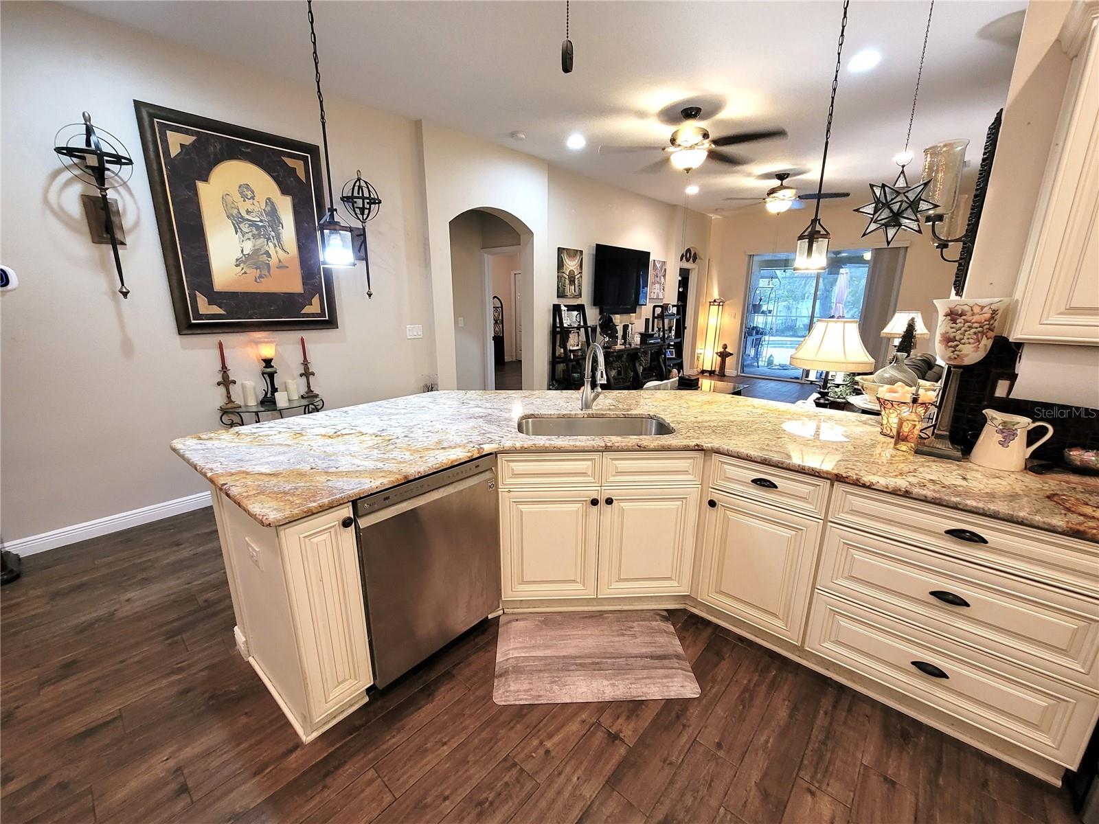 IVY LAKE ESTATES - Residential