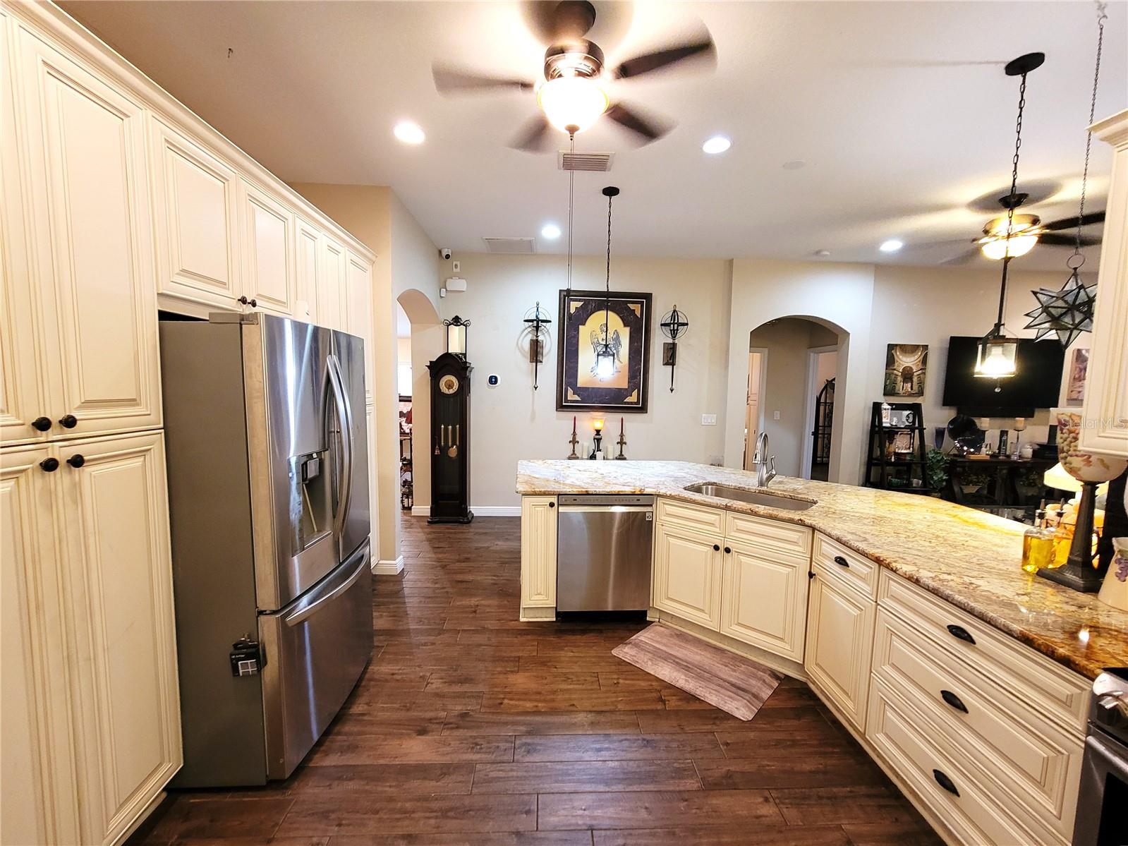 IVY LAKE ESTATES - Residential