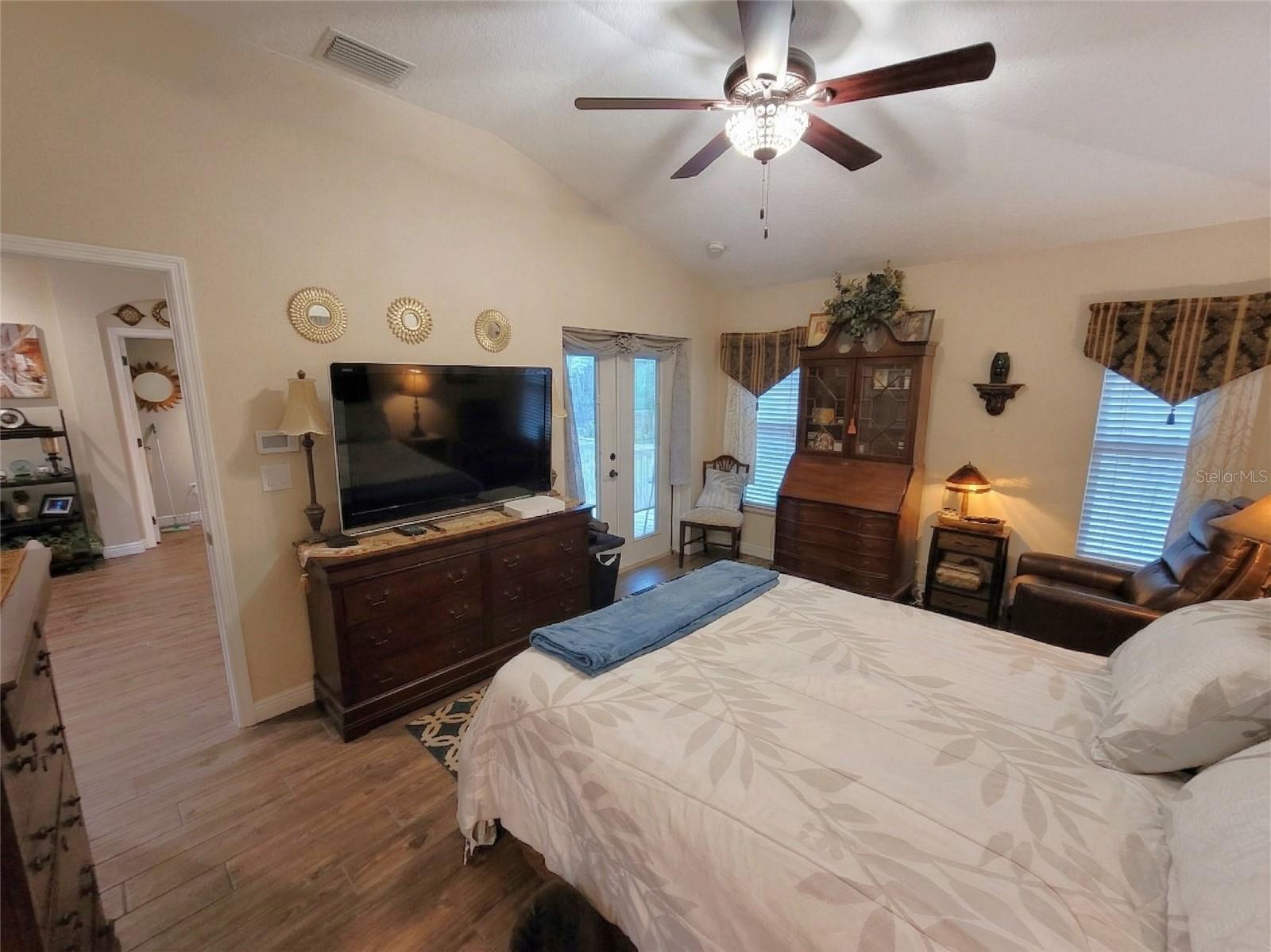 IVY LAKE ESTATES - Residential