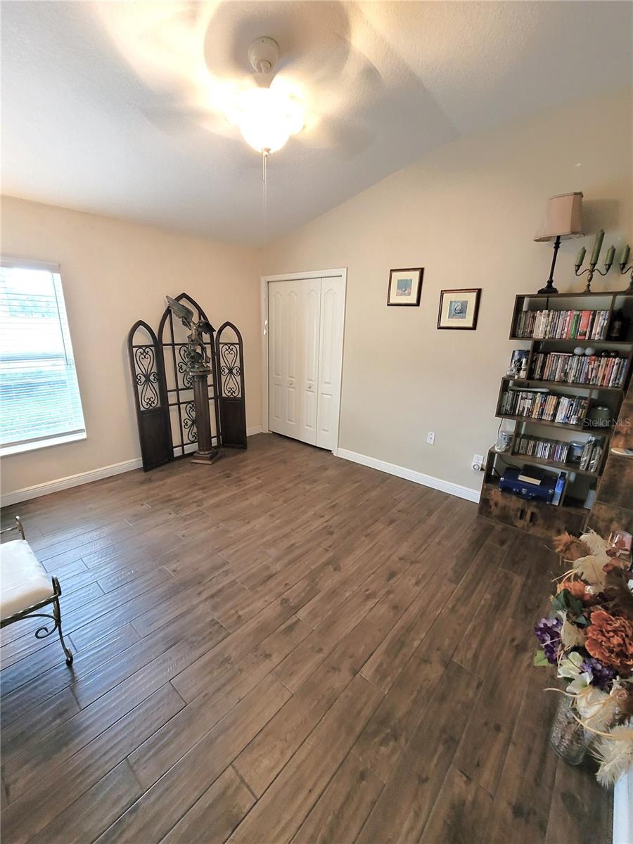 IVY LAKE ESTATES - Residential