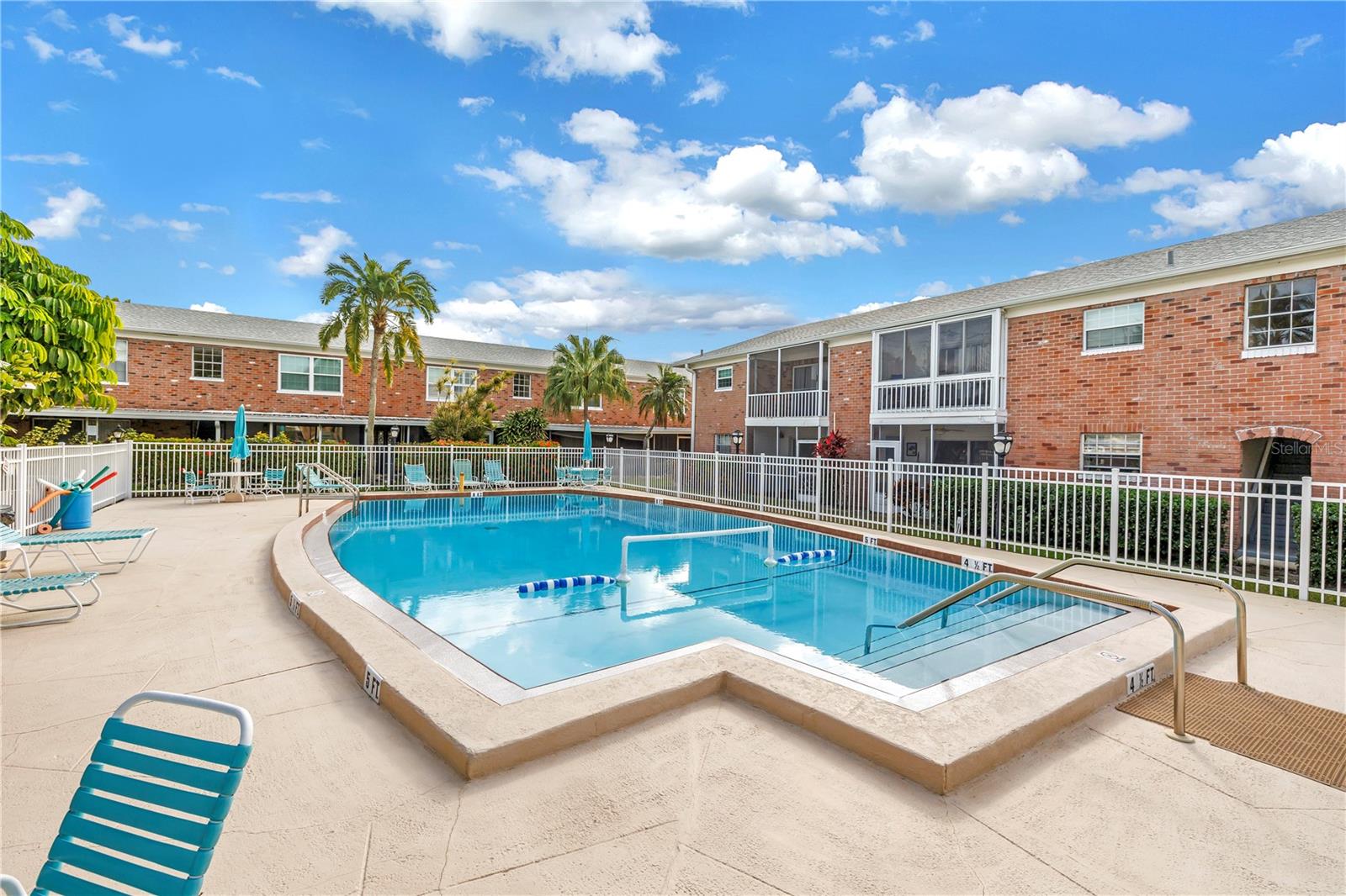 PATRIOT SQUARE APTS - Residential