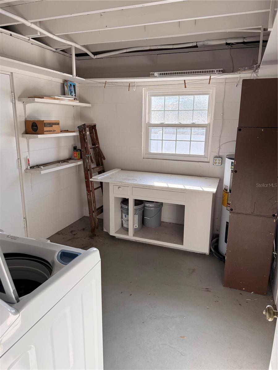 FAIRBANKS SHORES 4TH ADD - Residential Lease