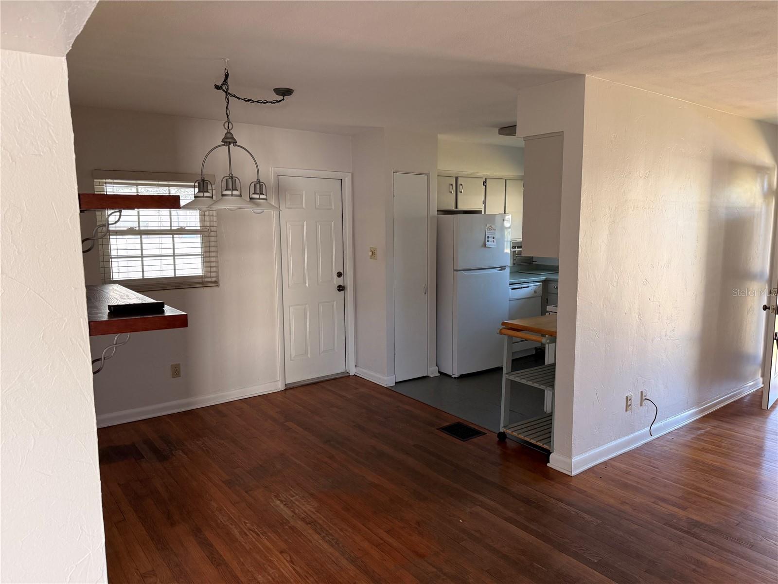 FAIRBANKS SHORES 4TH ADD - Residential Lease