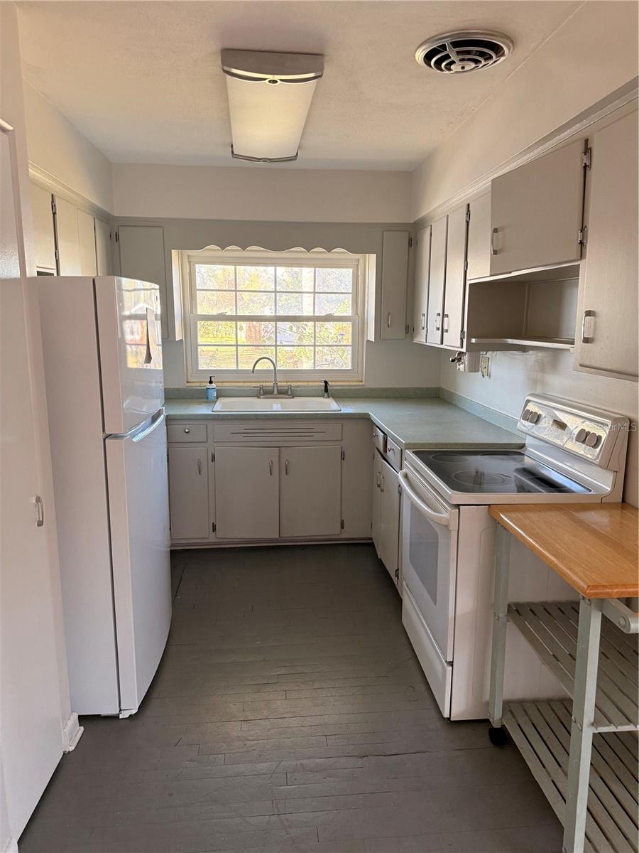 FAIRBANKS SHORES 4TH ADD - Residential Lease