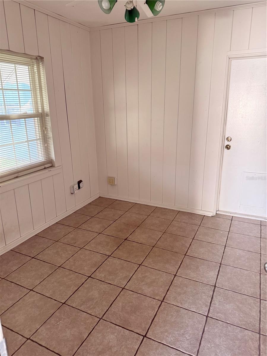 FAIRBANKS SHORES 4TH ADD - Residential Lease