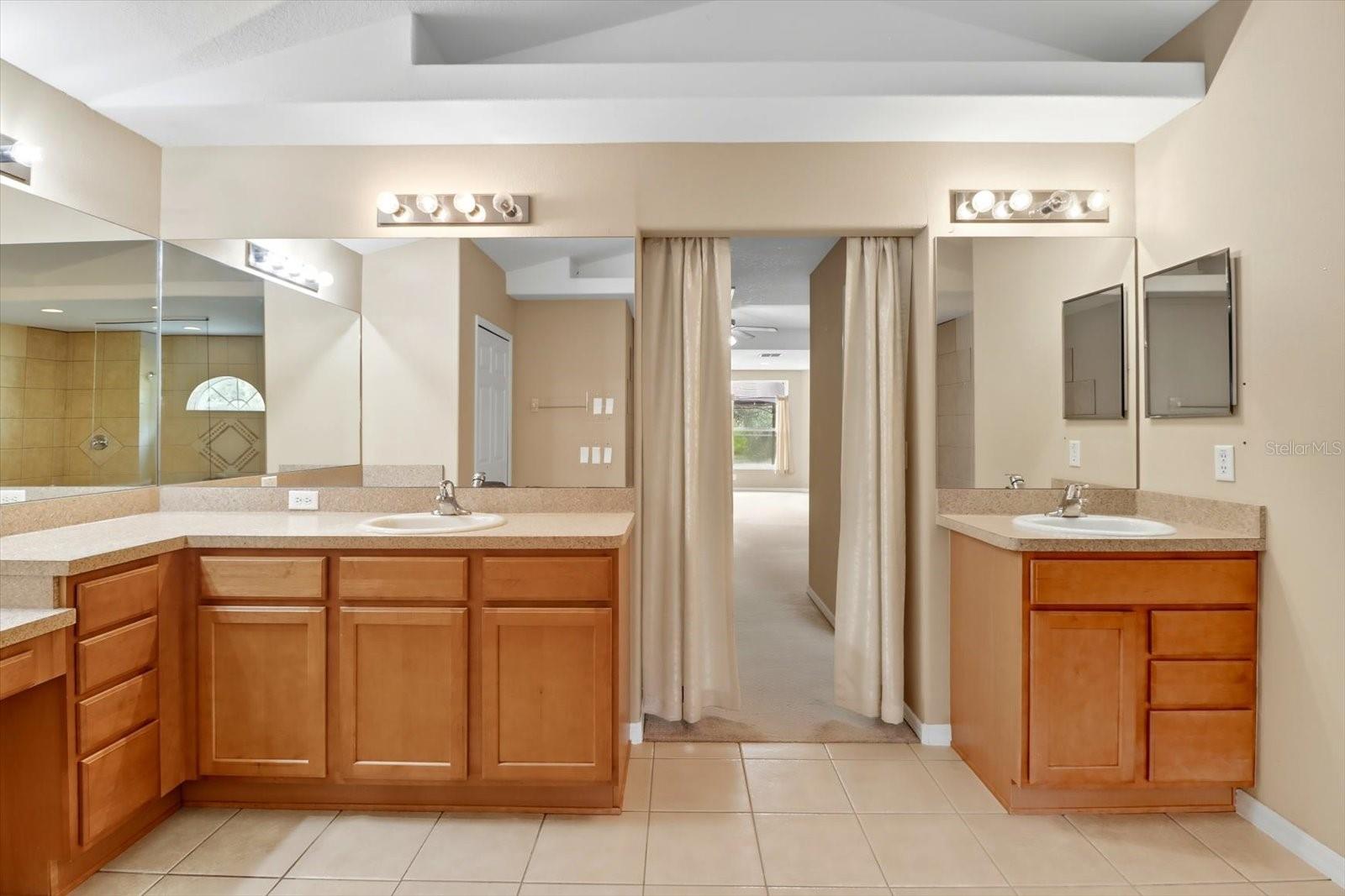 ROYAL HIGHLANDS - Residential