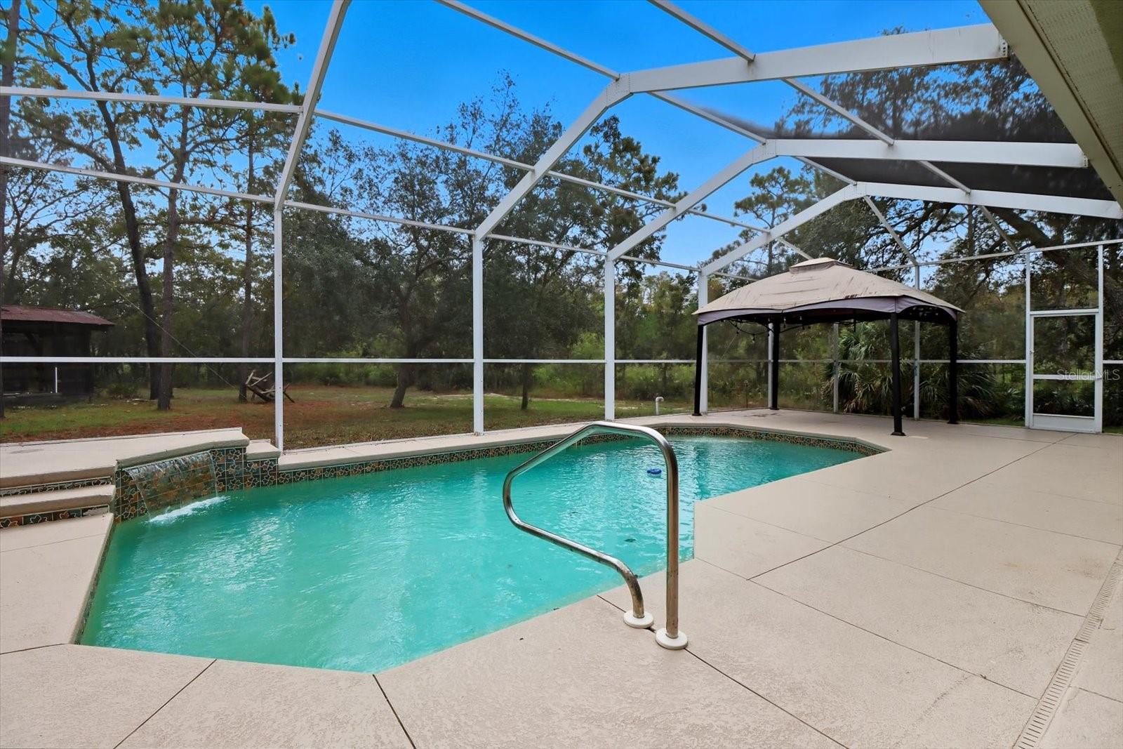 ROYAL HIGHLANDS - Residential