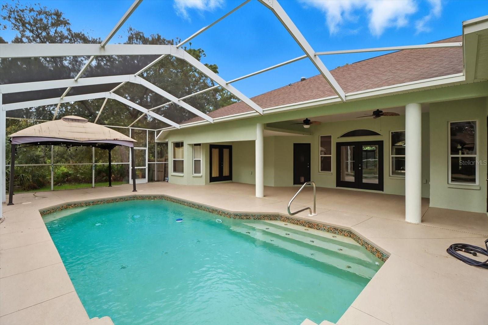 ROYAL HIGHLANDS - Residential