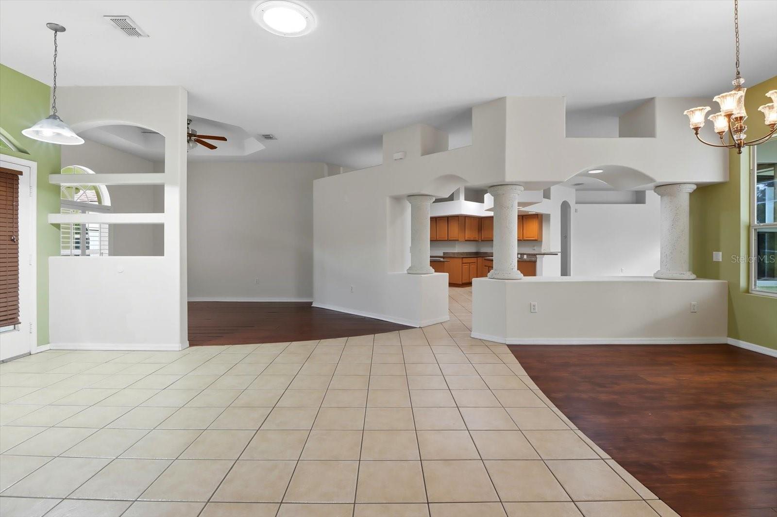 ROYAL HIGHLANDS - Residential