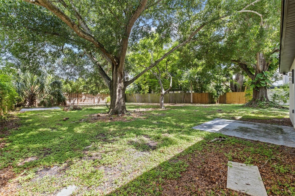 Photo of 1104 S Lois Avenue, Tampa, FL 33629 (MLS # TB8544889)