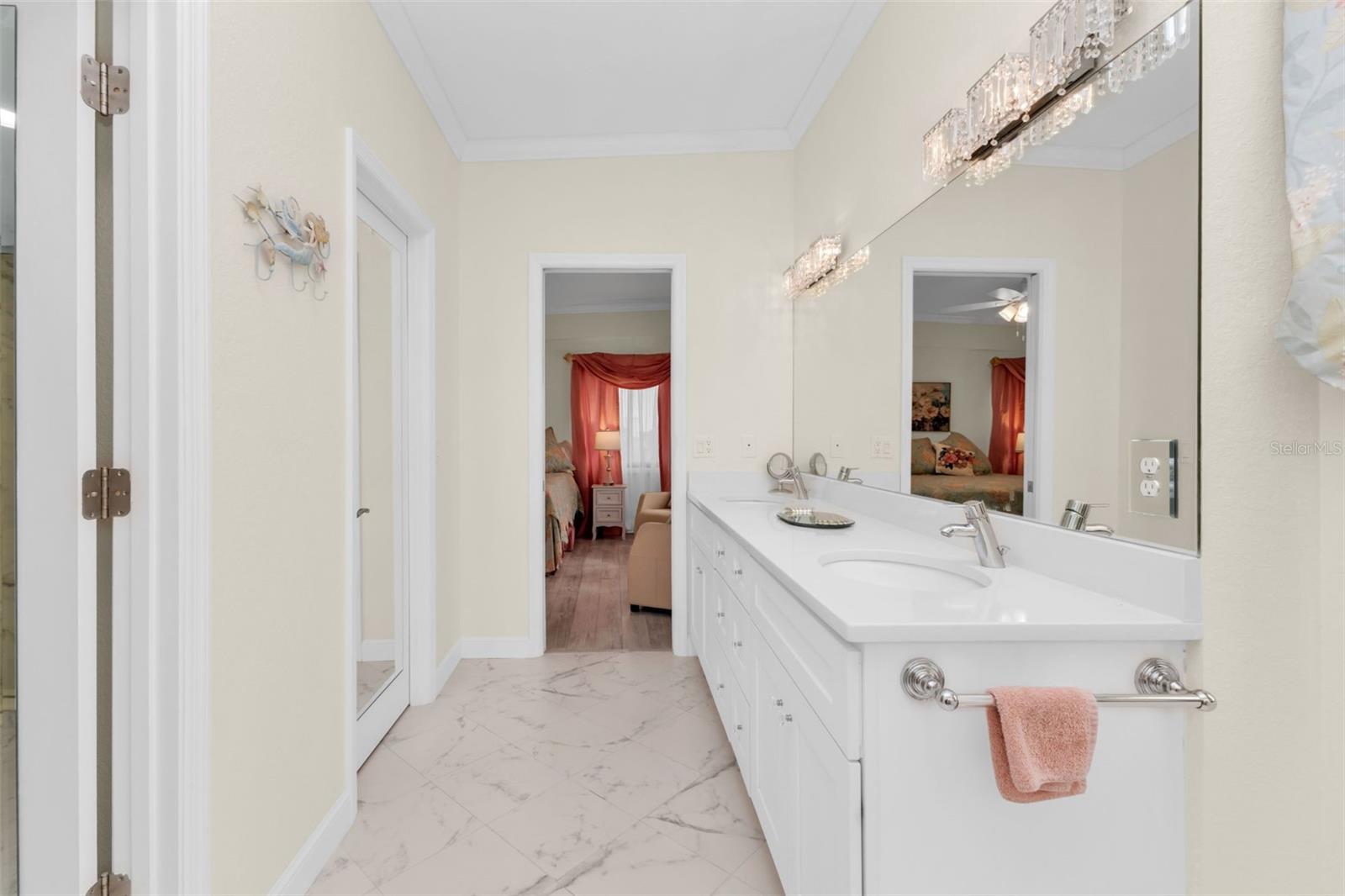 LAVISTA CONDO - Residential