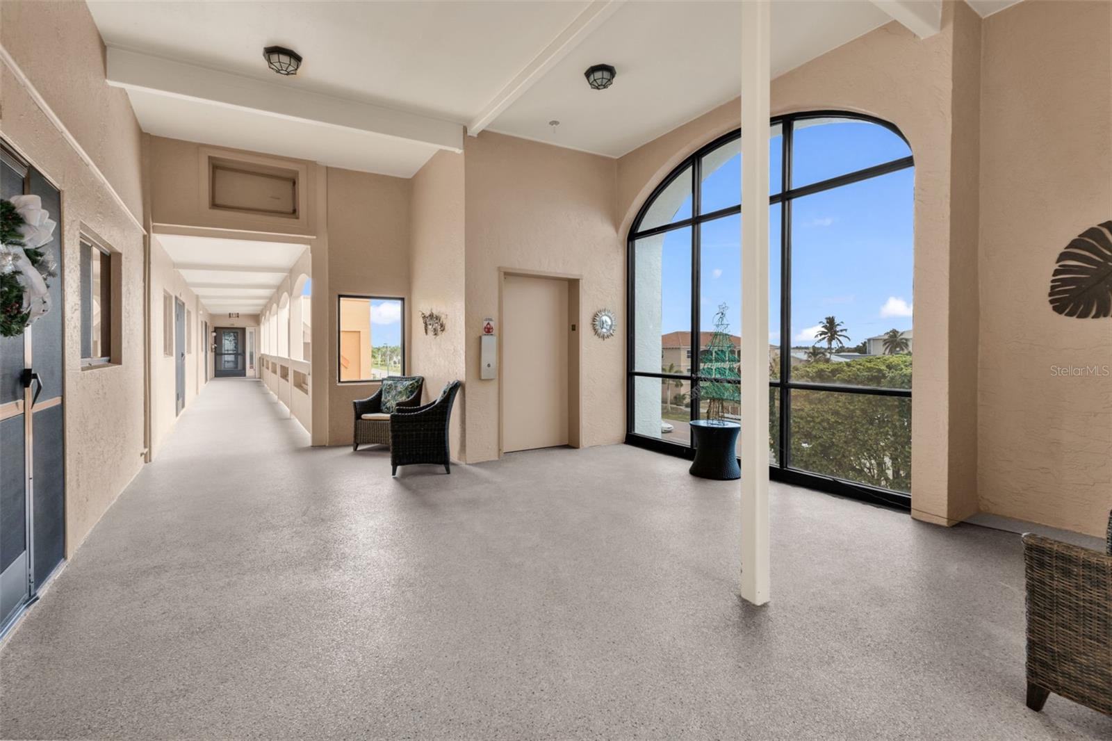 LAVISTA CONDO - Residential