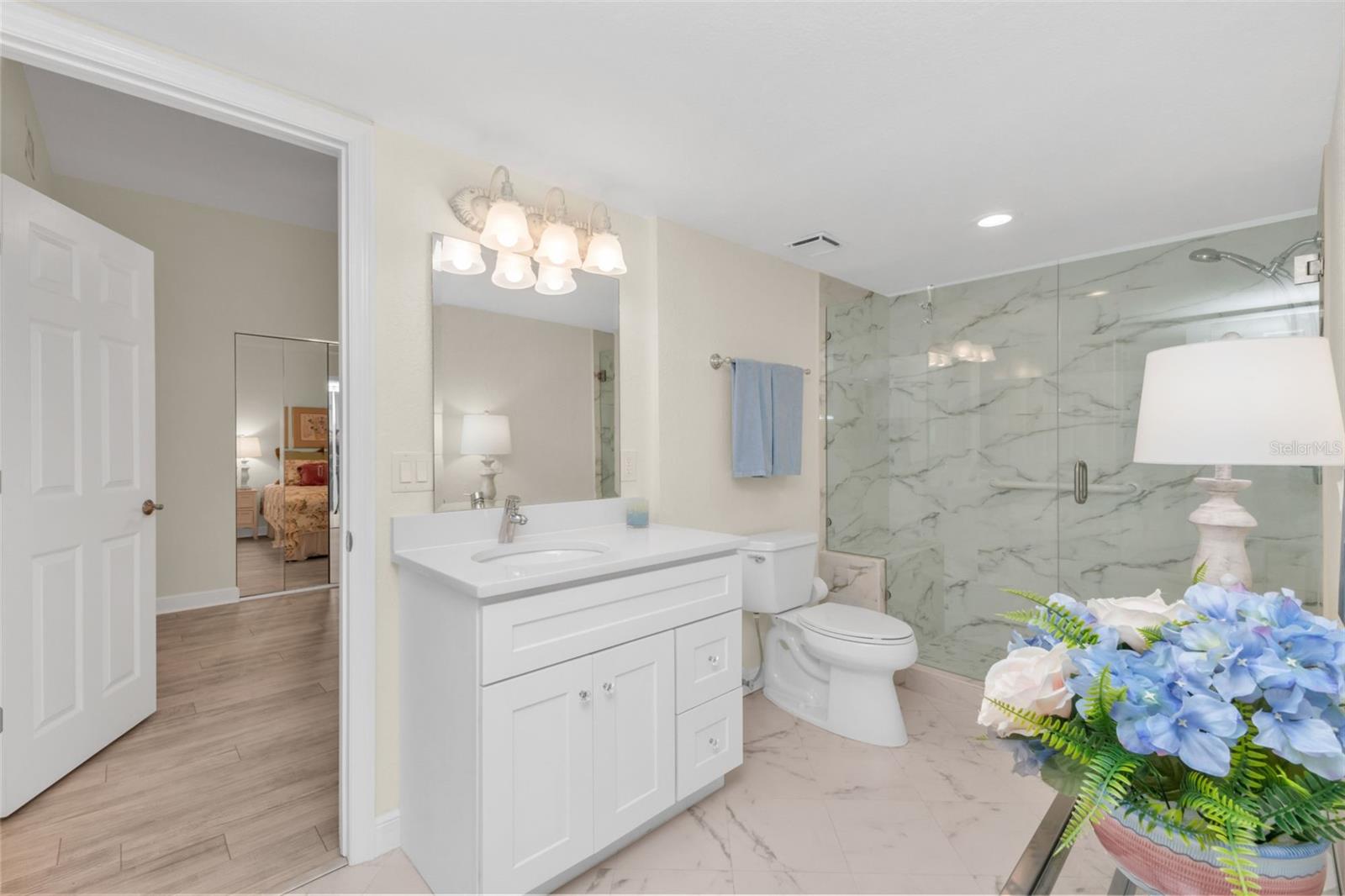 LAVISTA CONDO - Residential