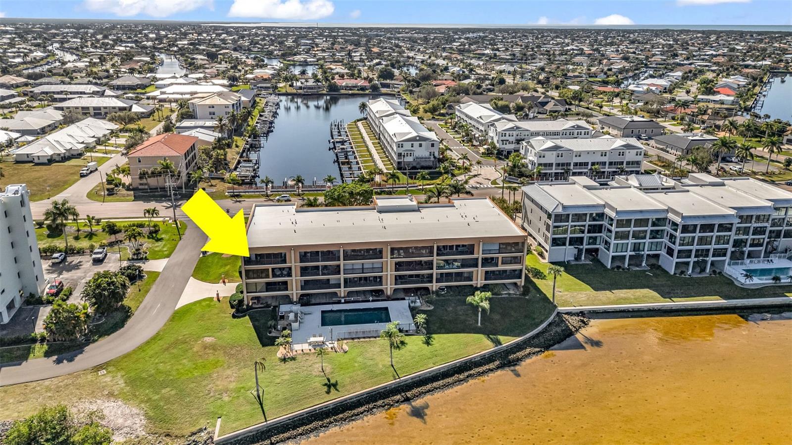 LAVISTA CONDO - Residential