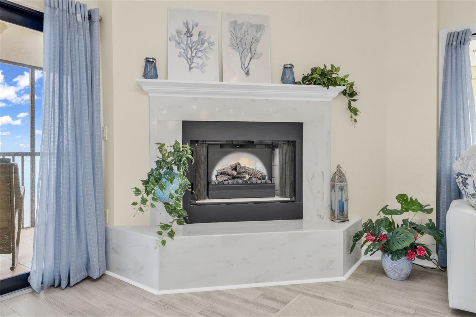 LAVISTA CONDO - Residential